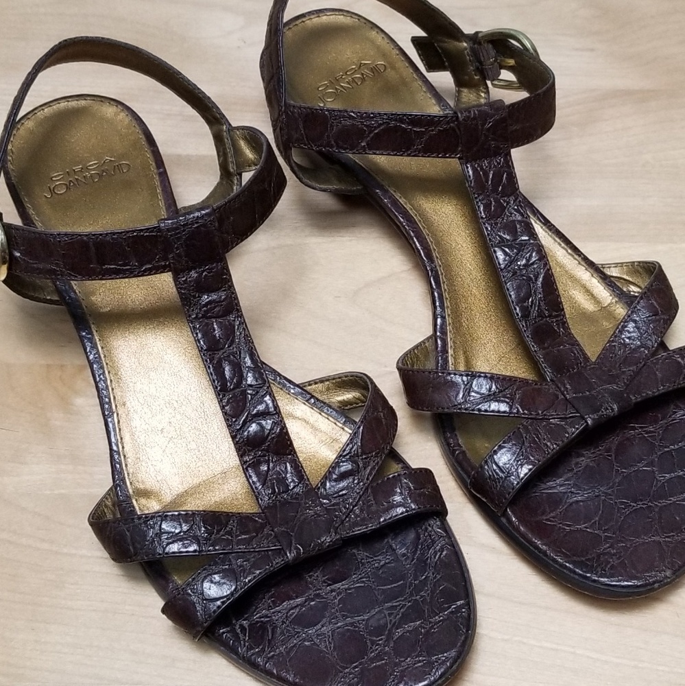 JOAN & DAVID | ALLIGATOR EMBOSSED SANDALS, 8